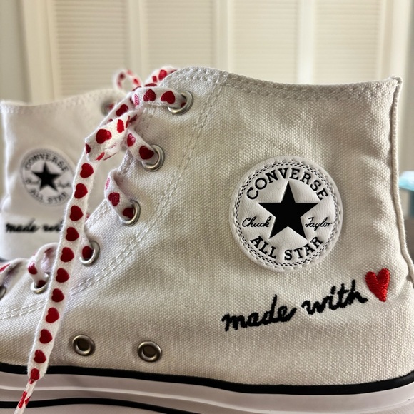 Converse Chuck Taylor High Top Sneakers White  6 Women's - Picture 7 of 10